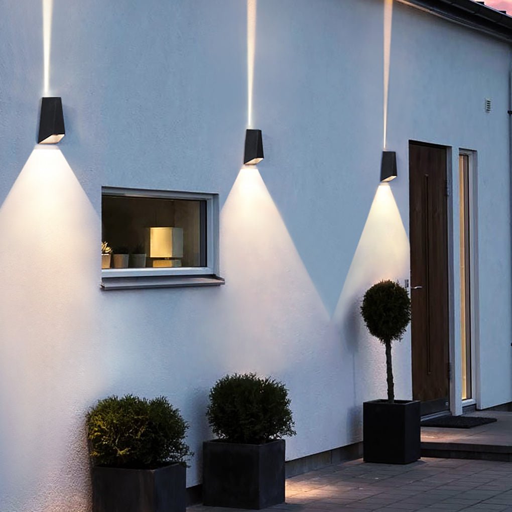 Black up down Outdoor Wall Lights Modern LED Creative Lamp