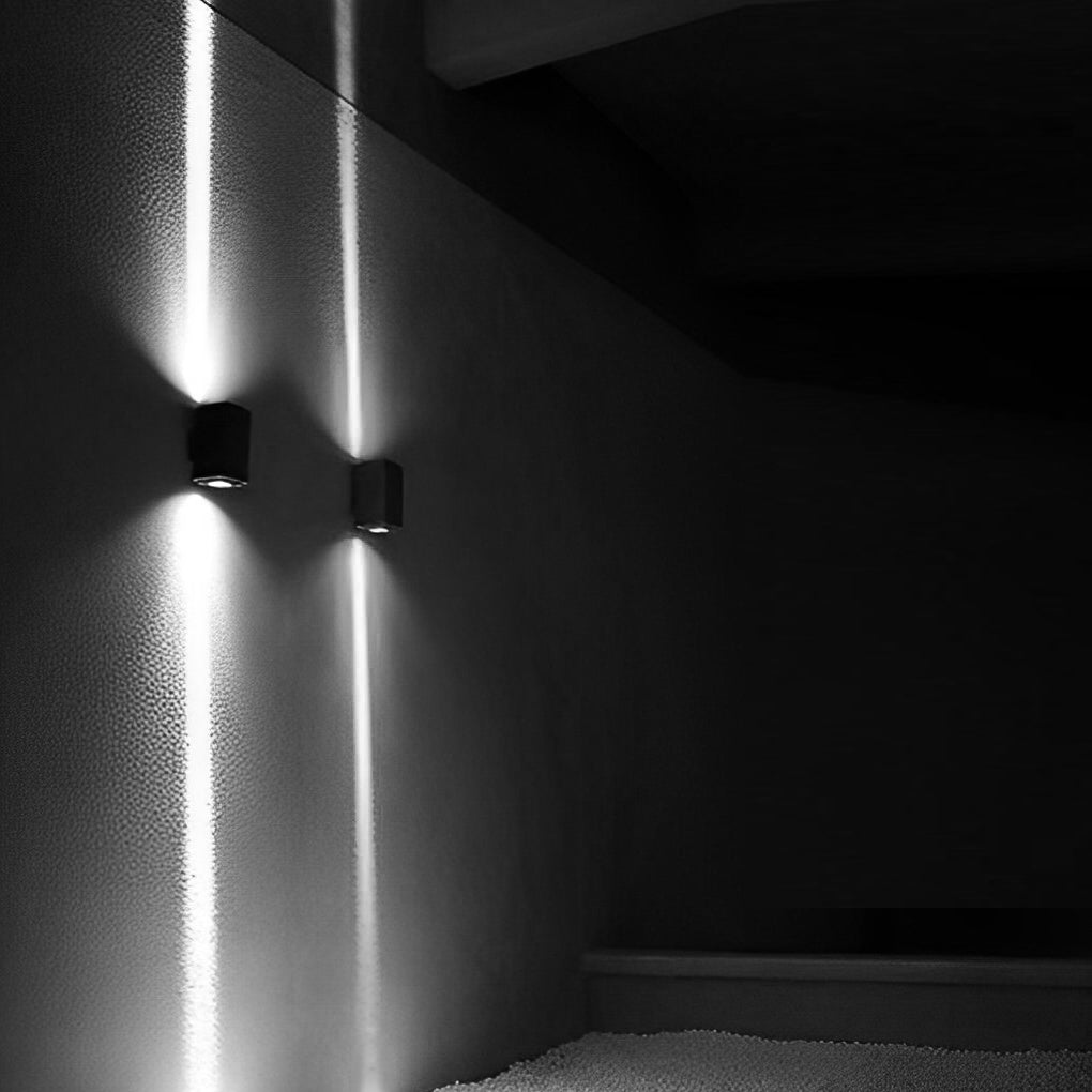 Narrow Beam Wall Sconce Up-Down LED Outdoor Building Wall Washer Light