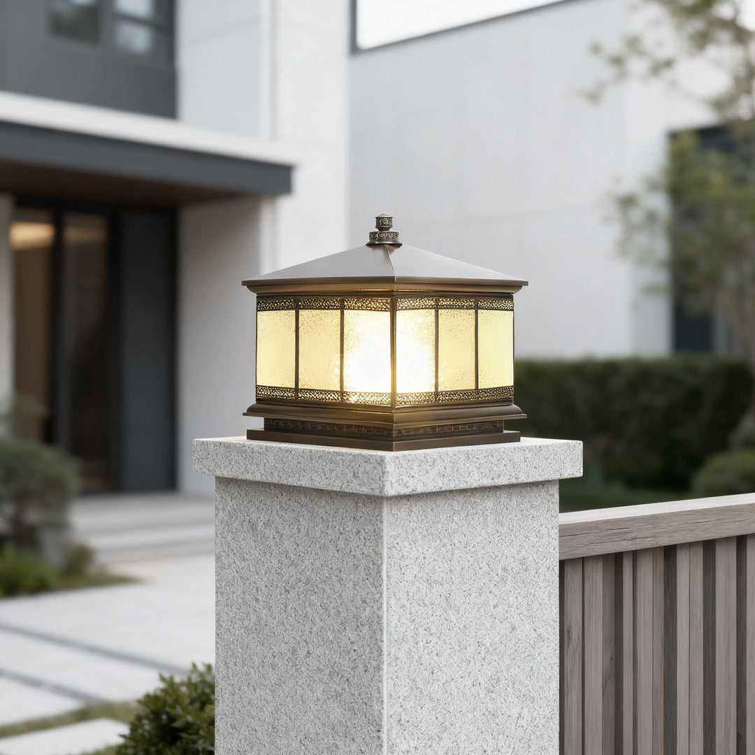 Waterproof Outdoor Gate Pillar Lights Retro Copper Solar Fence Lamp